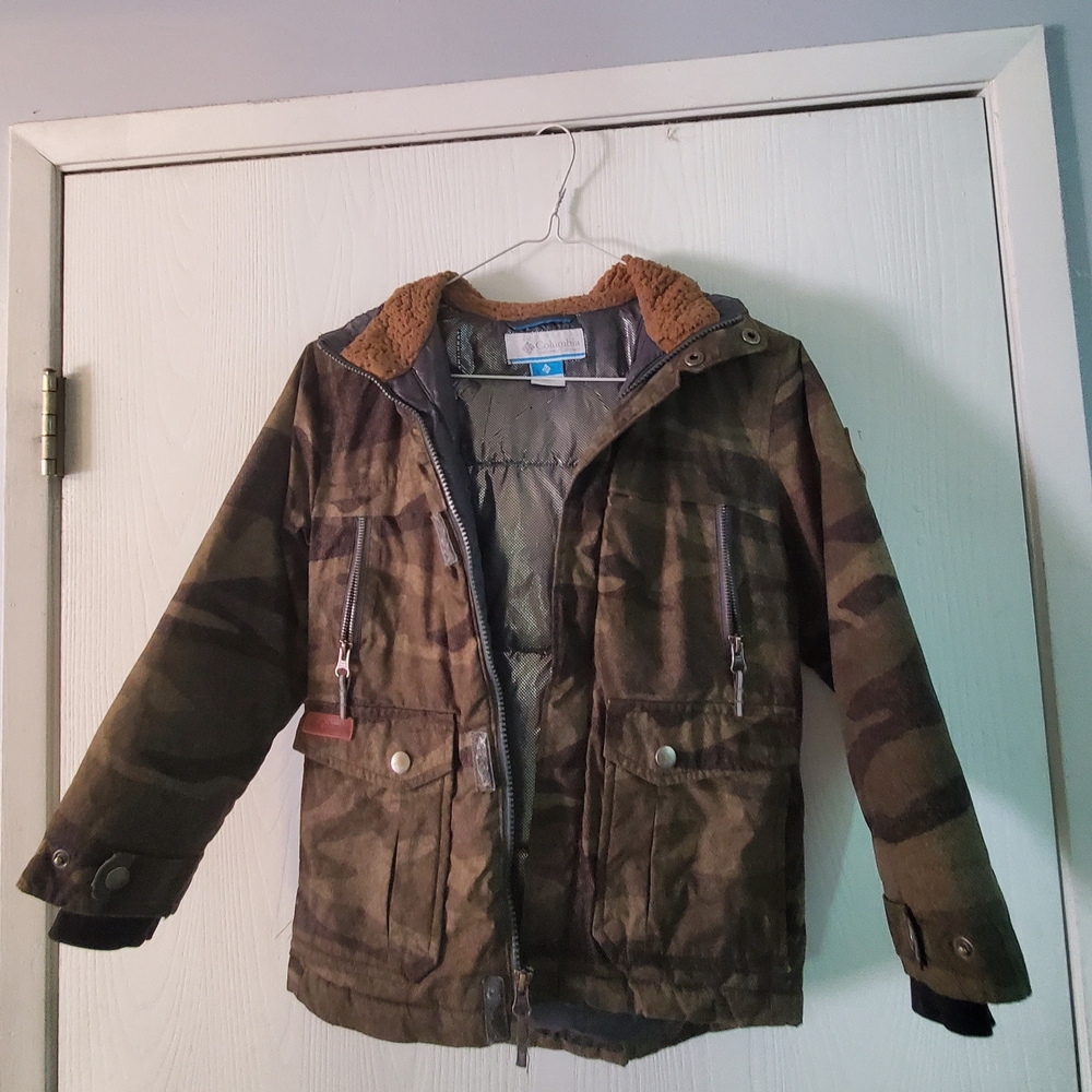 Columbia Boy XS (6/7) Hooded Camouflage Down Onni-Heat Winter Jacket